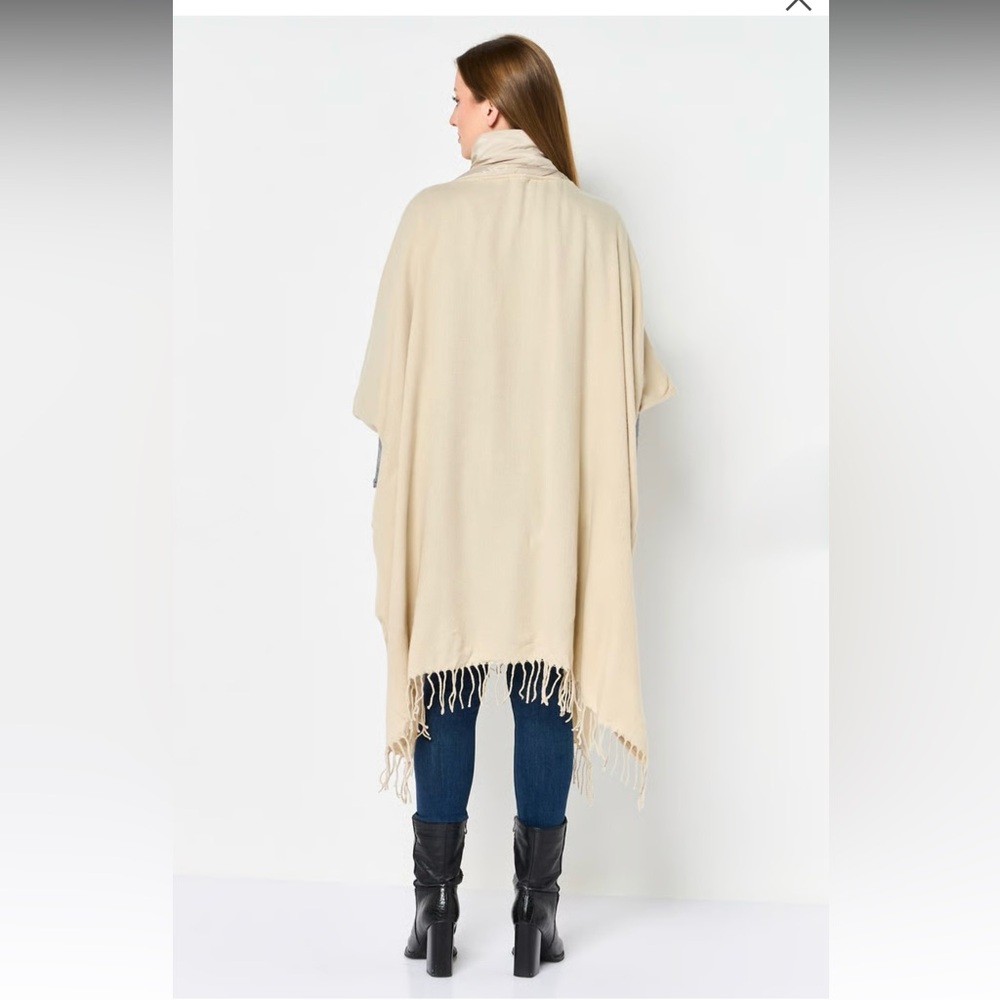 NWT Steve Madden Women Plain Poncho Sweater, Dark Beige - Picture 4 of 4